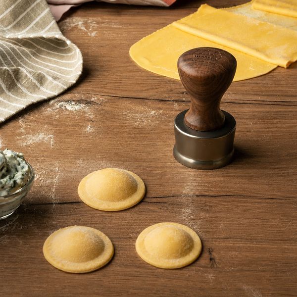 Штамп для больших круглых равиоли Marcato Smooth Round 50 мм Champagne 1250 фото